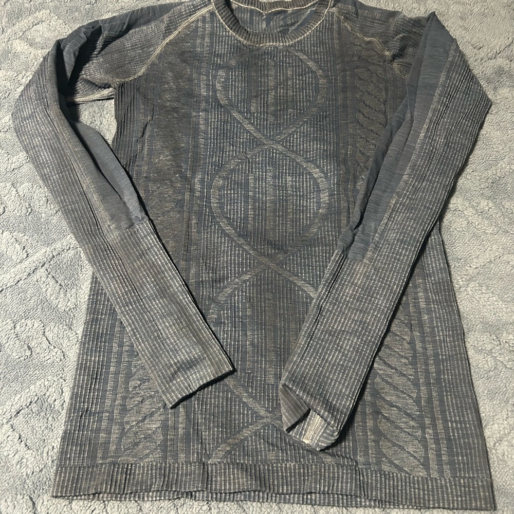 Lululemon restless pullover sz 8